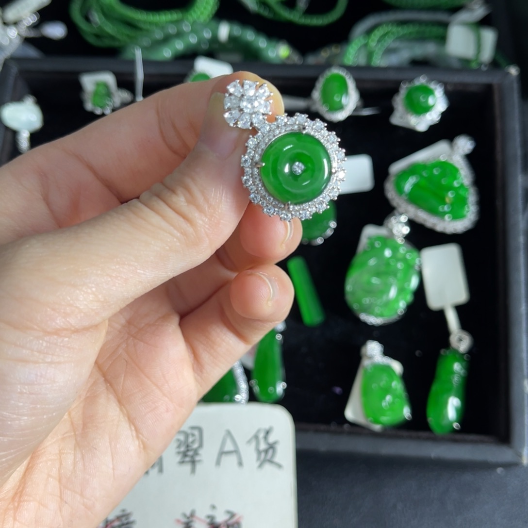 翡翠银S925镶嵌戒指平安扣吊坠