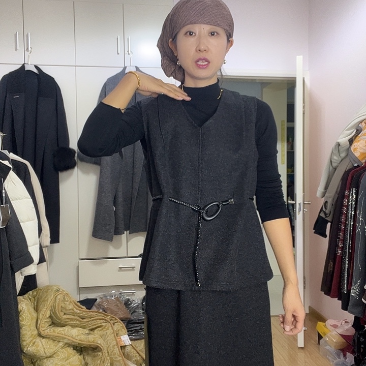 挂脖款黑色三件套套装一