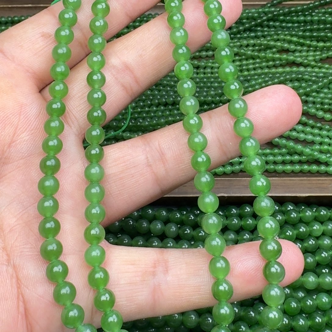 和田玉未镶嵌颈饰碧玉冰阳绿卡6