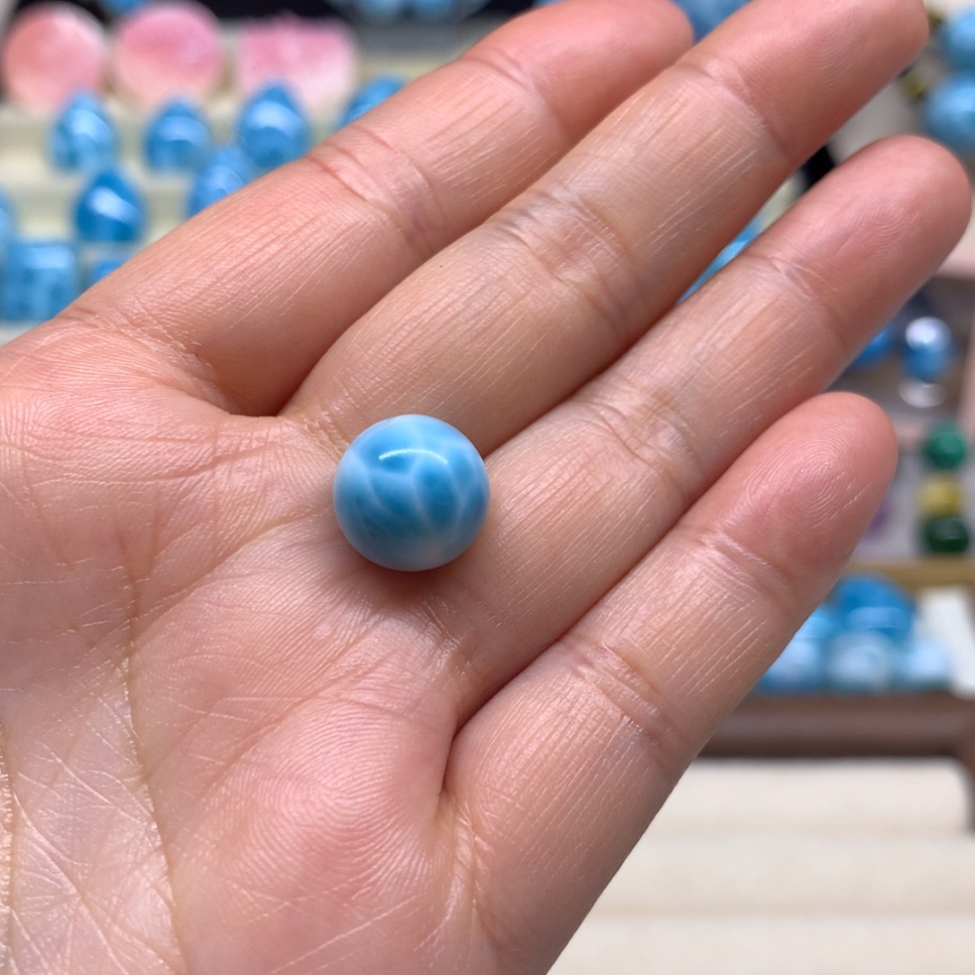 錢***石针钠钙石（海纹石）未镶嵌珠宝半成品