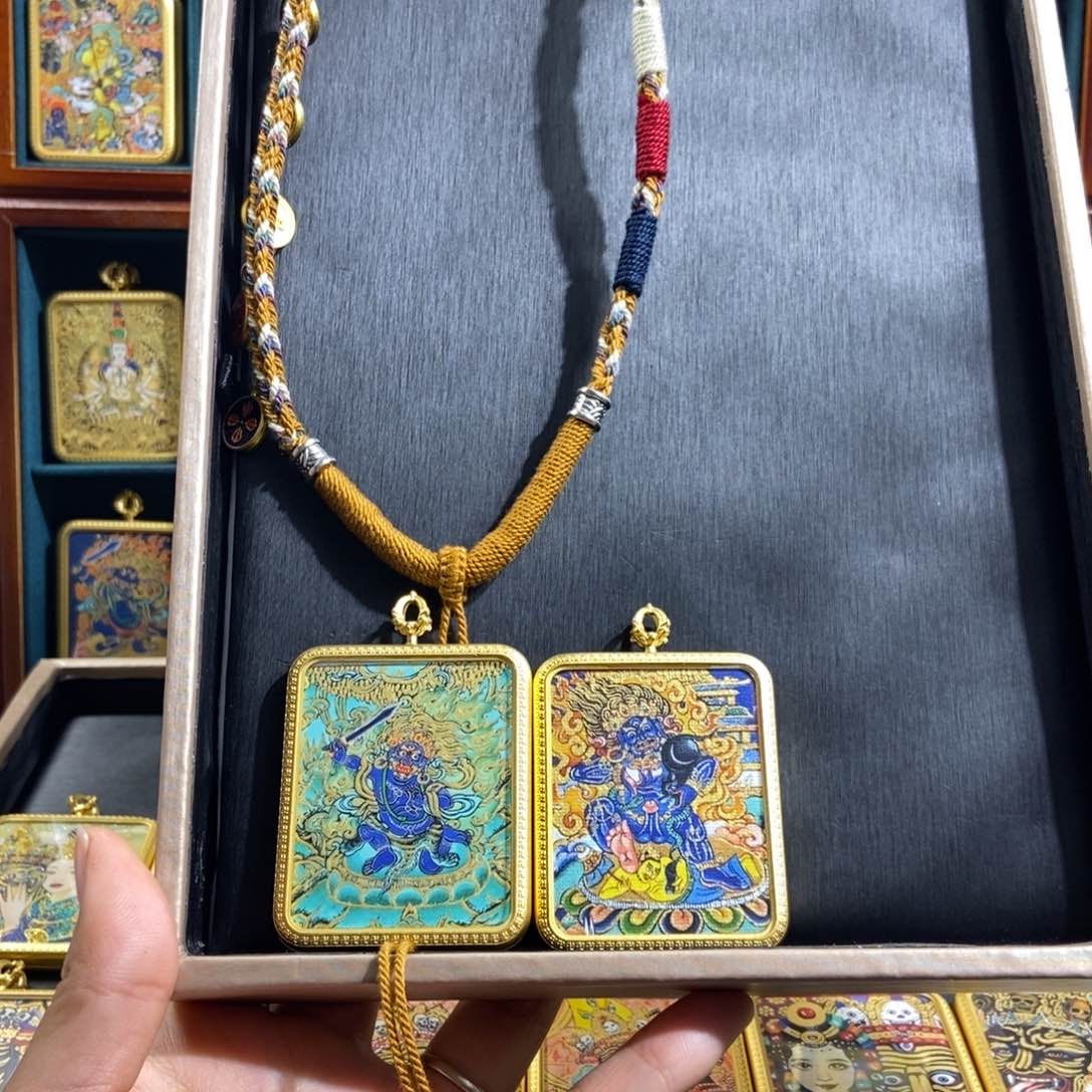 吊坠ネ****美丽的唐卡漂亮结缘