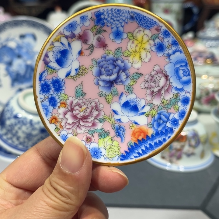 h f h f g j g g h b b b h