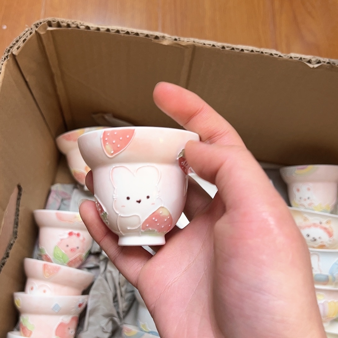 景德镇手绘陶瓷杯子