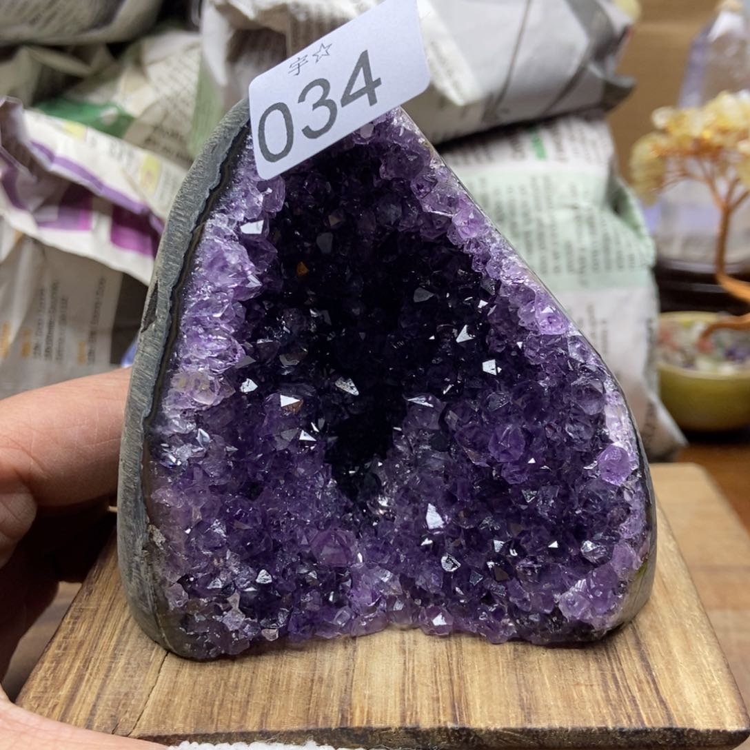 紫晶天然水晶摆件未镶嵌