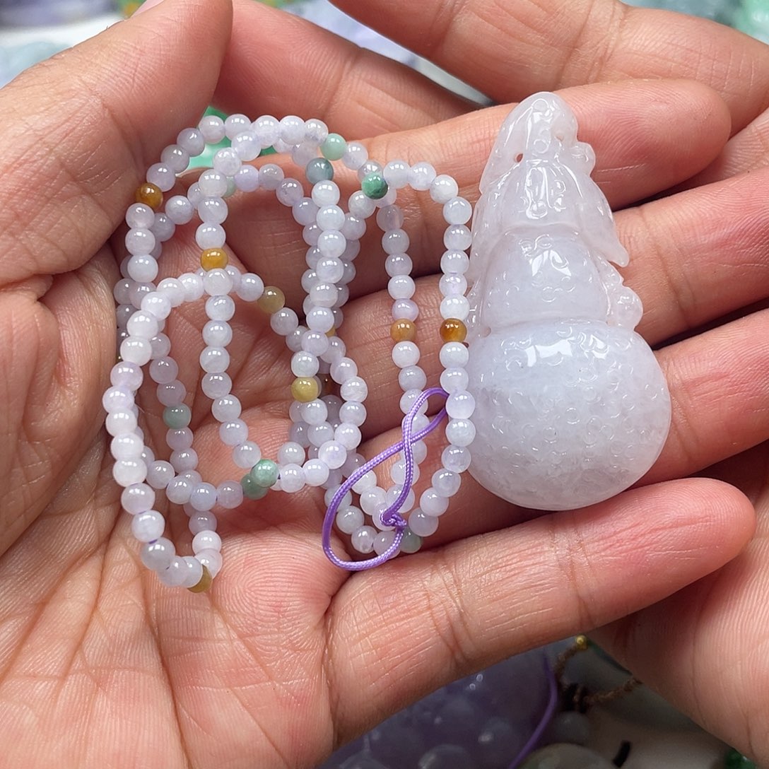 颈饰未镶嵌翡翠南**意