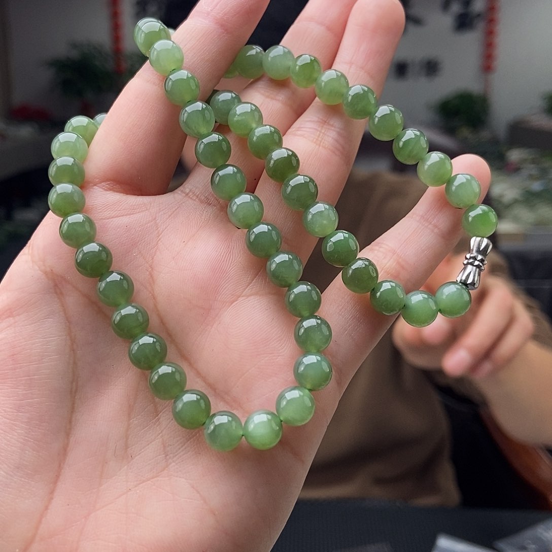 和田玉颜色多样性发拍一发一未镶嵌