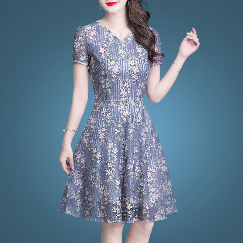 4440新款春夏超仙气质显瘦v领镂空夏天短袖碎花裙子【M/XL】