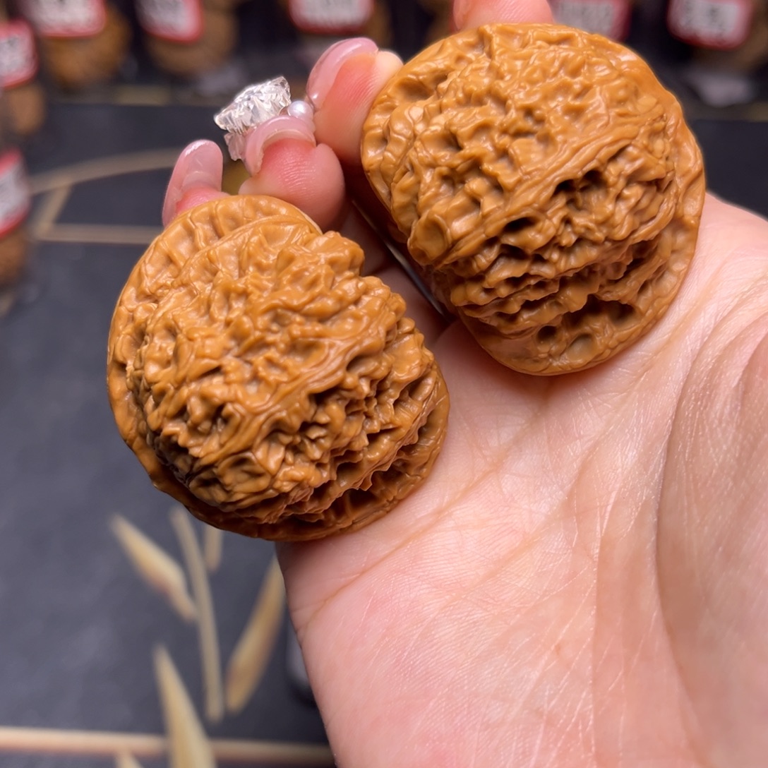 吊坠文玩核桃南疆石44.5