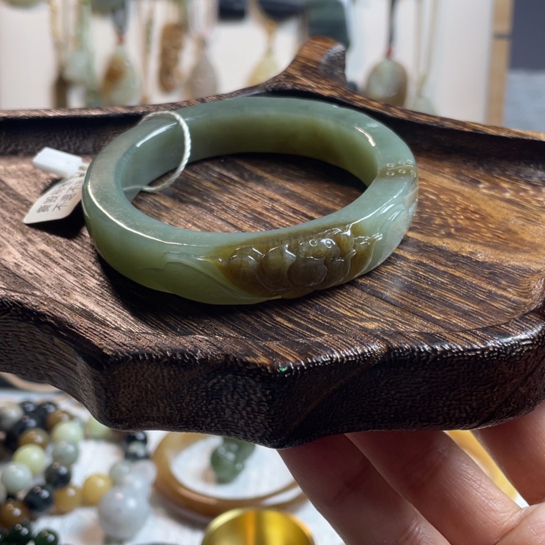 和田玉未镶嵌手镯57.5圈口且末蓝