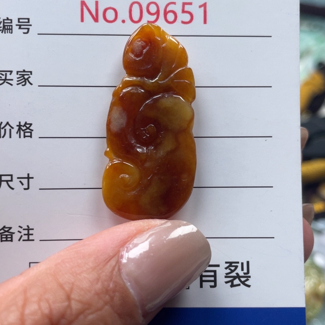 翡翠挂件未镶嵌翡玉缘翡翠挂件