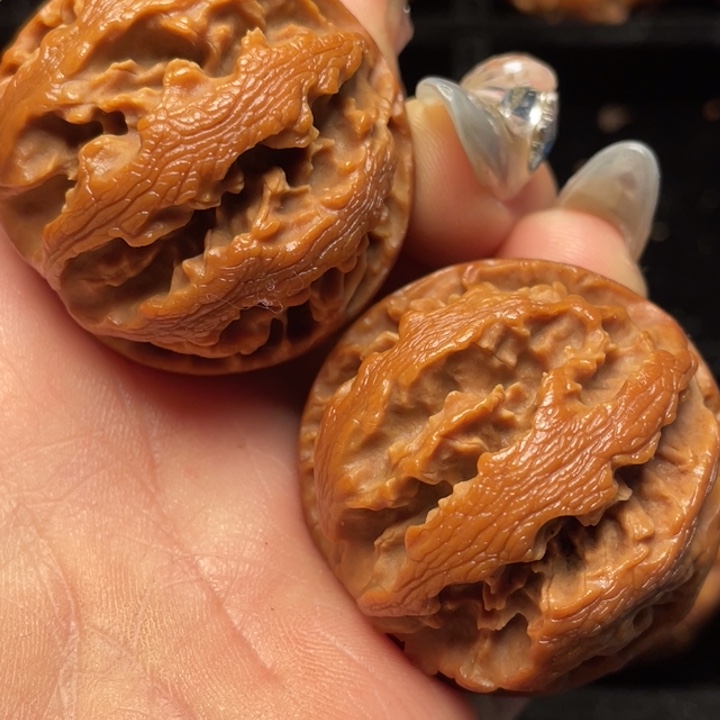 文玩核桃把件秦岭山脉核桃