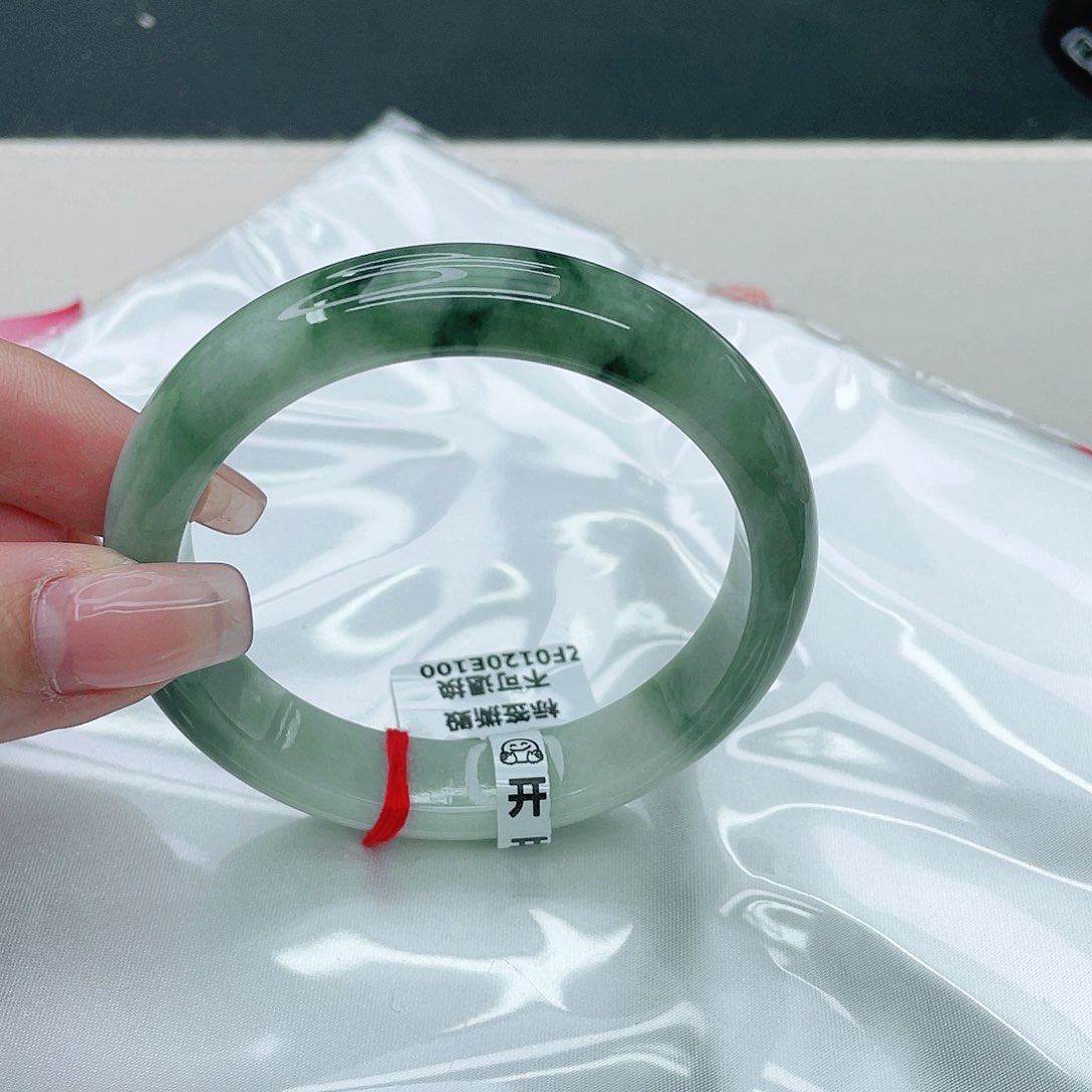 翡翠手镯未镶嵌正58.5