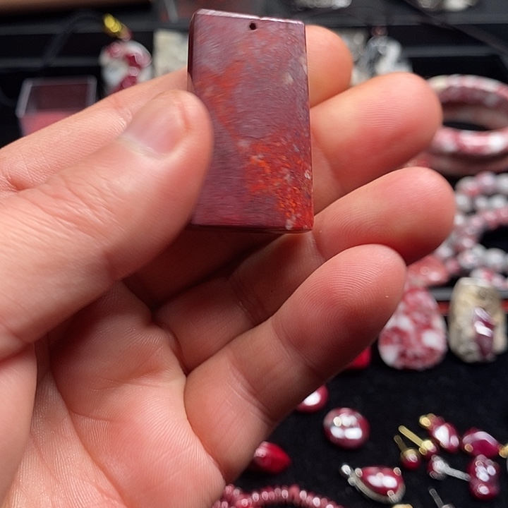 天然辰砂天然朱砂无事牌吊坠