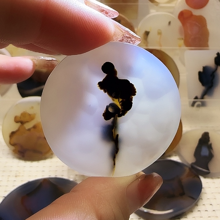 玛瑙/玉髓未镶嵌珠宝奇石