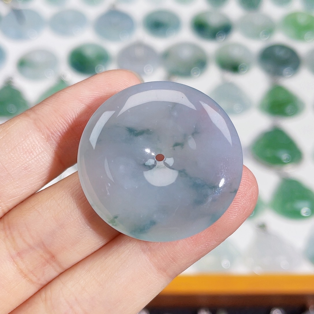 颈饰未镶嵌翡翠吊坠