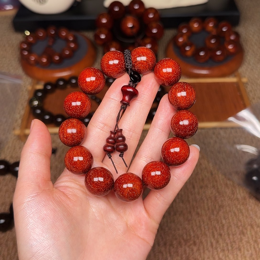 痴***对檀香紫檀（小叶紫檀）想1.8