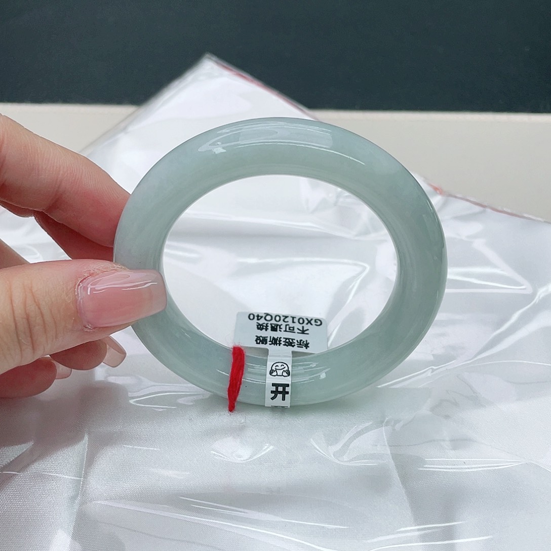 翡翠手镯未镶嵌圆53