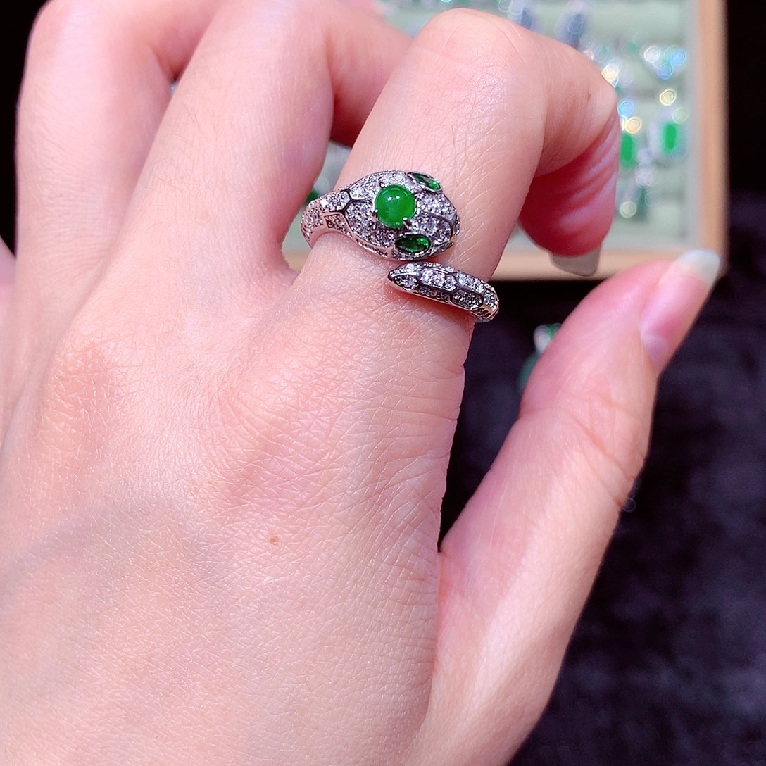 【闪购商品】翡翠吊坠(不含链)未镶嵌