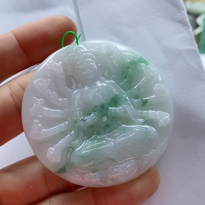 翡翠颈饰未镶嵌醉***心天然