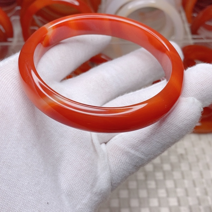 玛瑙/玉髓手镯未镶嵌