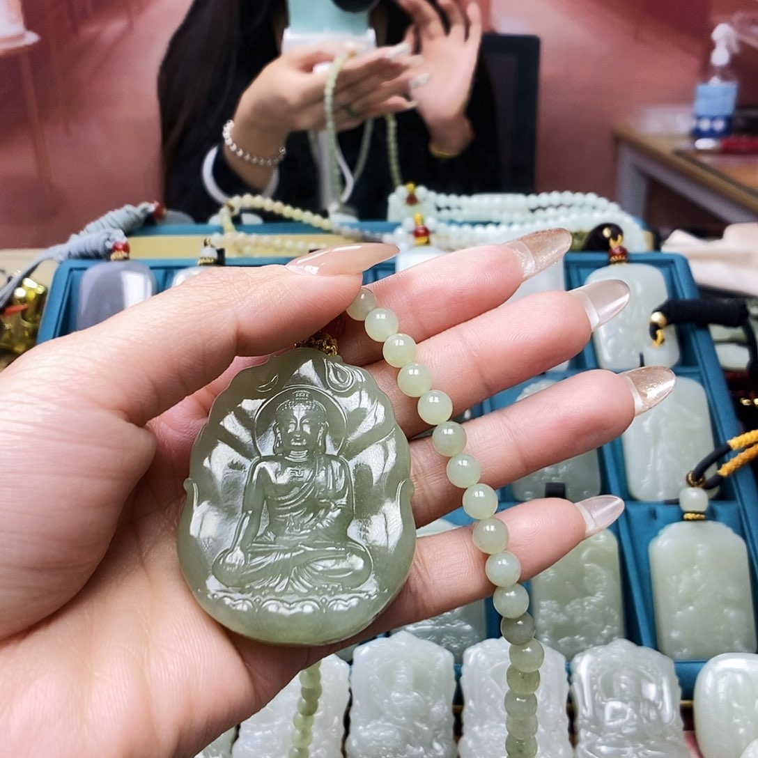 和田玉颈饰未镶嵌陌*