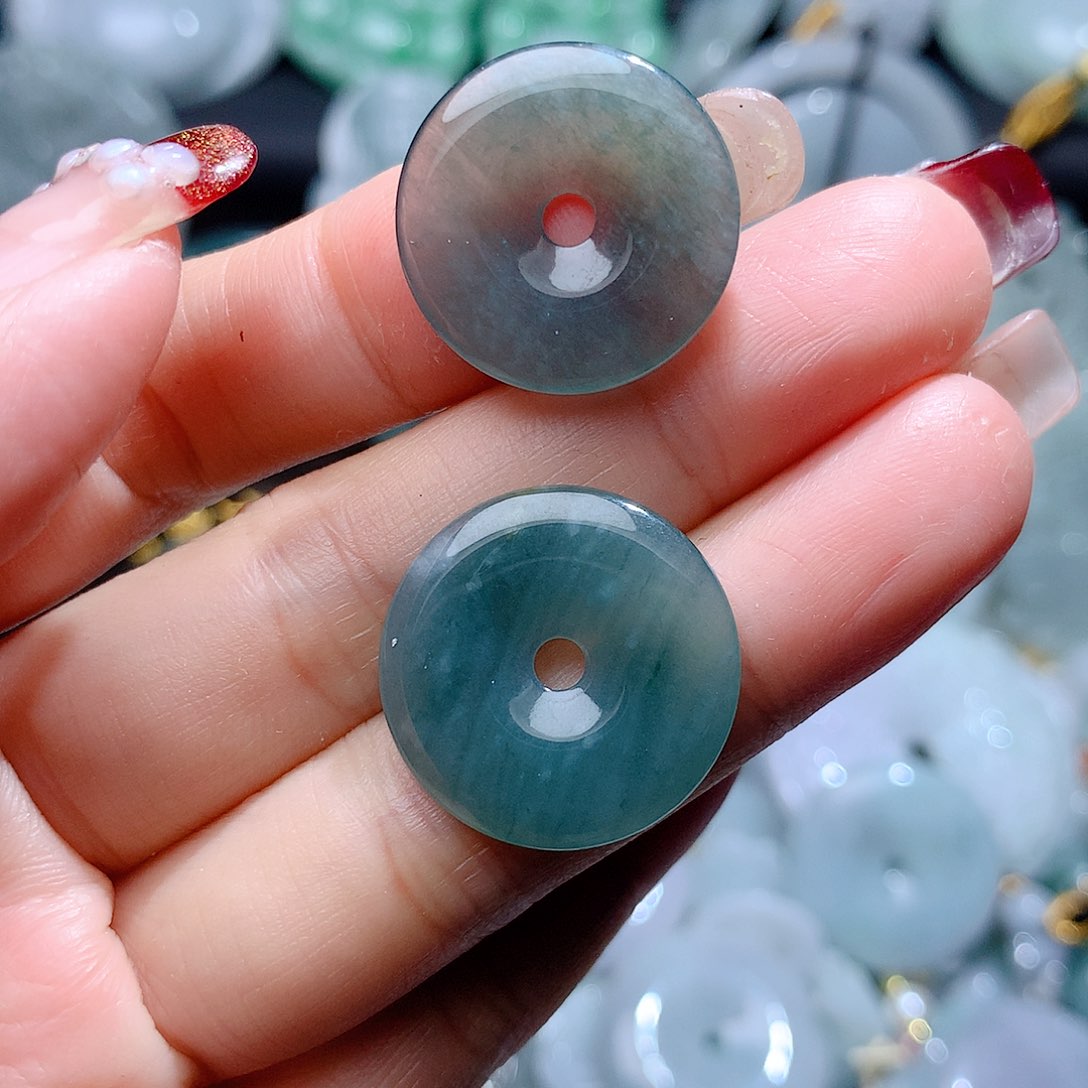 翡翠颈饰未镶嵌3392。