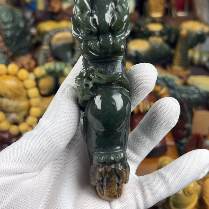 岫岩河磨玉（透闪石质玉）把件未镶嵌