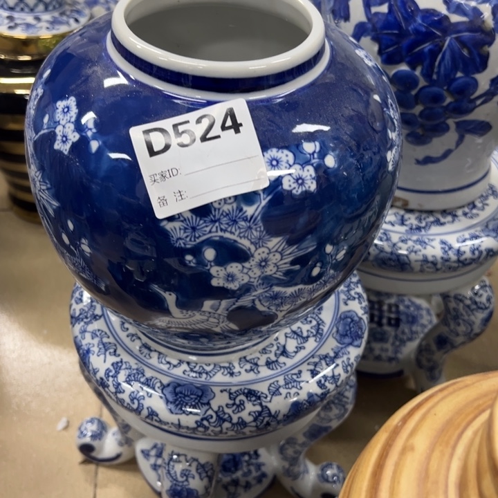 廊***泉瓷片微瑕。。。。。。。。。。。