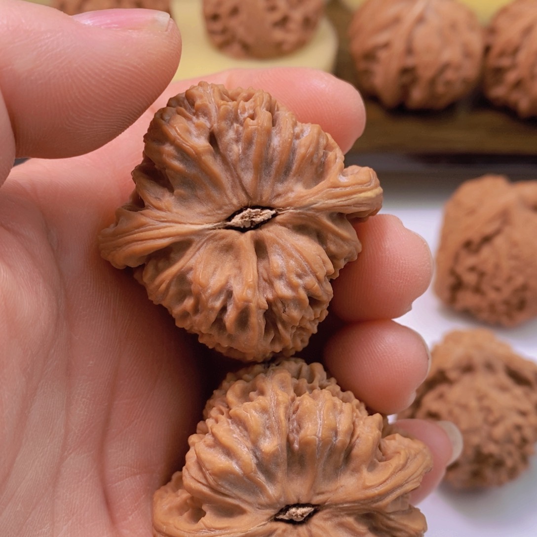 文玩核桃把件A****n文玩核桃