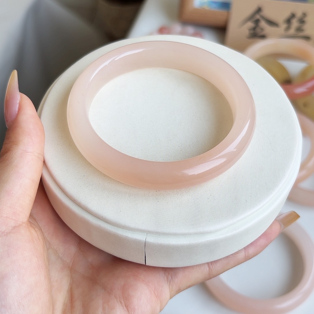 石英质玉手镯未镶嵌汝**?56