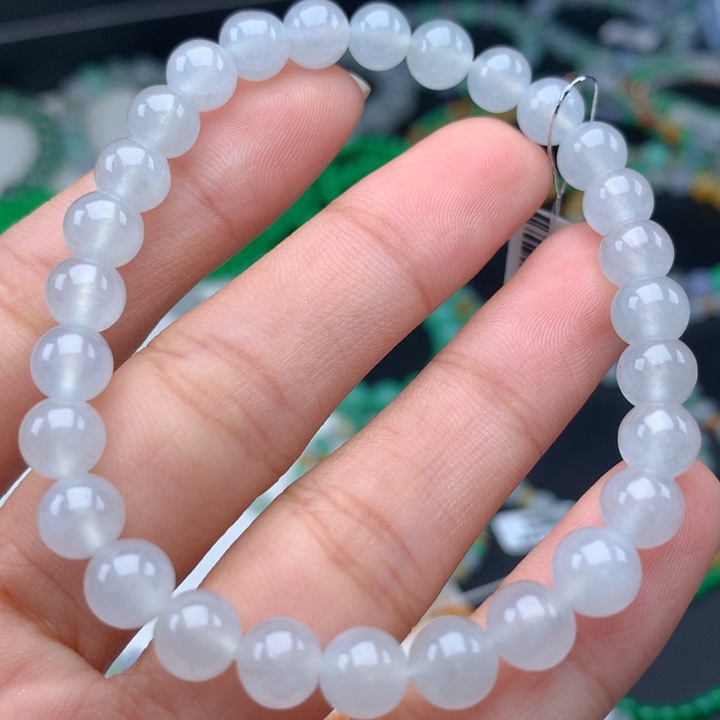 翡翠手镯未镶嵌卡