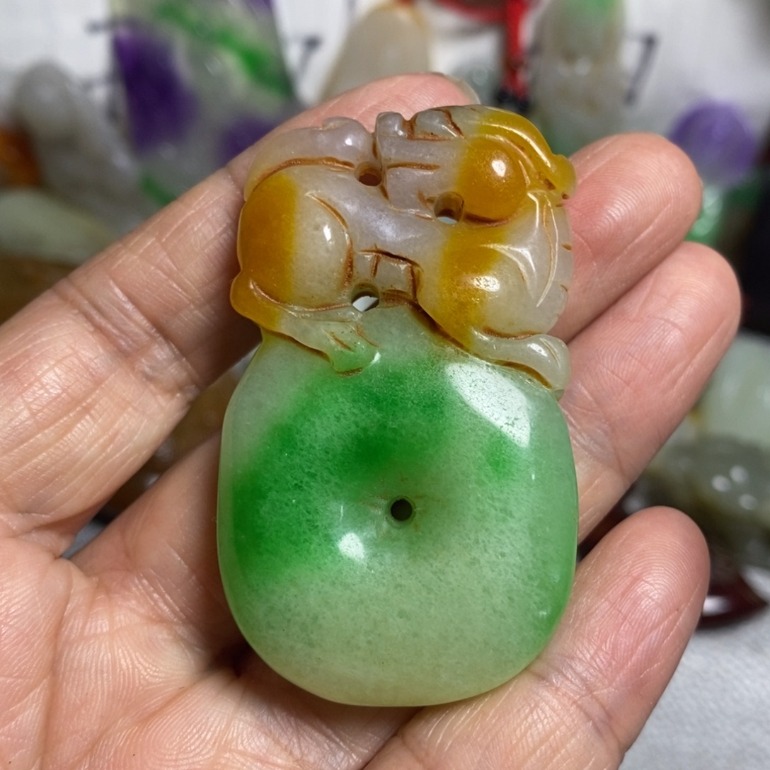 和田玉（糖玉）未镶嵌颈饰