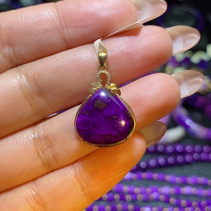 苏纪石（舒俱来）吊坠18K金镶嵌