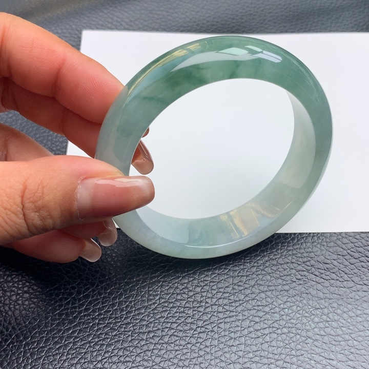 翡翠手镯未镶嵌天然翡翠手镯