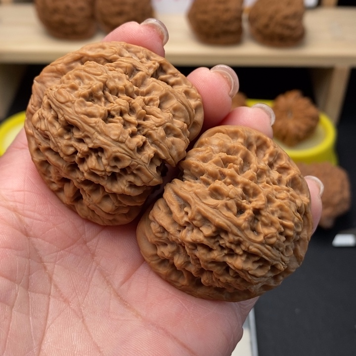 文玩核桃吊坠崂****¹正三角0760