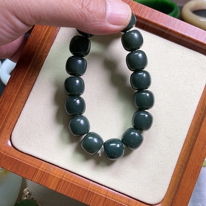 和田玉手链未镶嵌