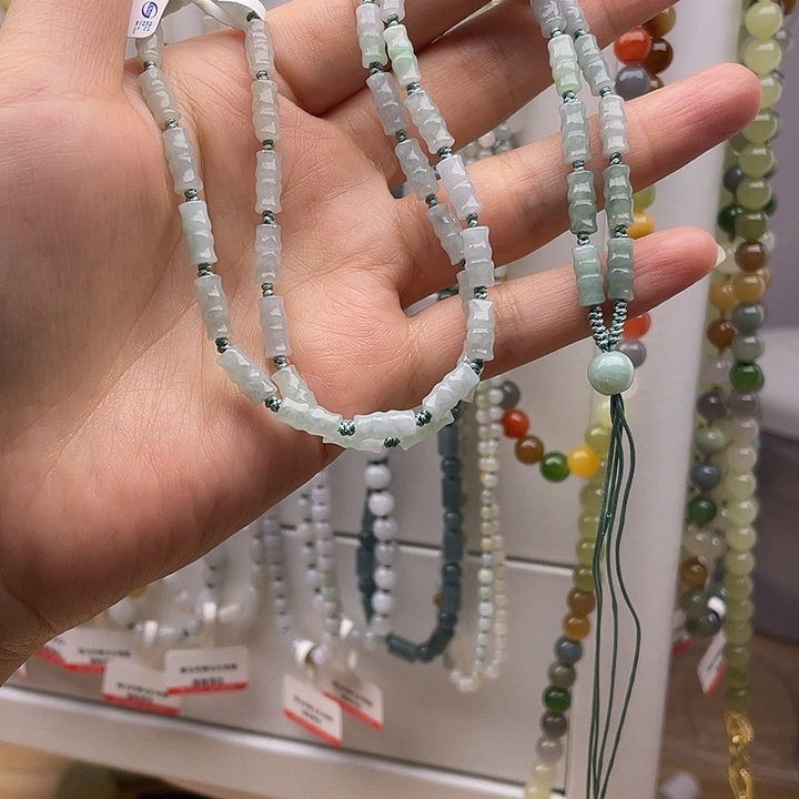 怕***酒翡翠未镶嵌颈饰项链