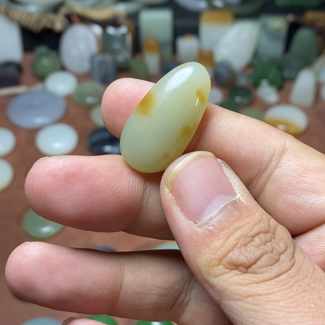 和田玉吊坠(不含链)未镶嵌