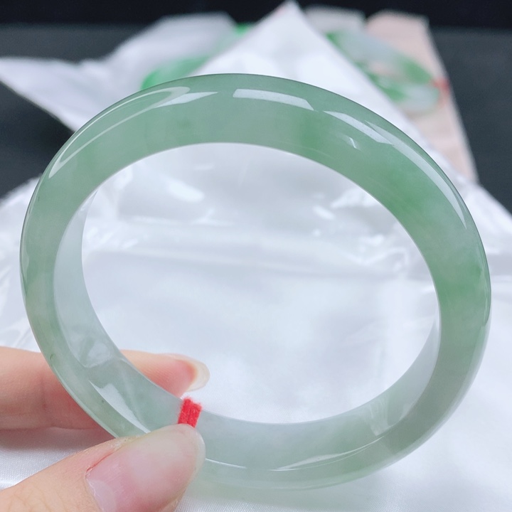 翡翠未镶嵌手镯缅甸58.0冰透绿正圈