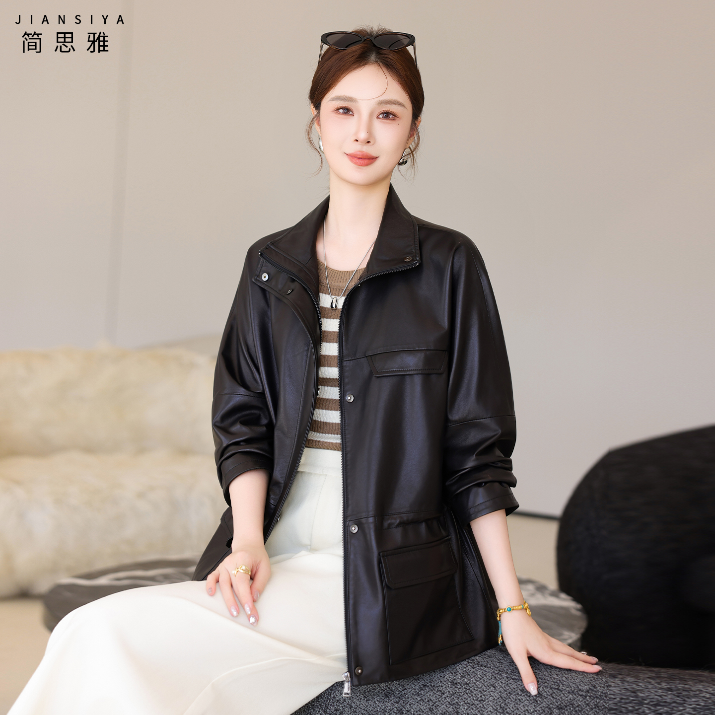 2025秋新款绵羊皮宽松抽绳收腰款外套女植鞣真皮皮衣休闲风衣显瘦