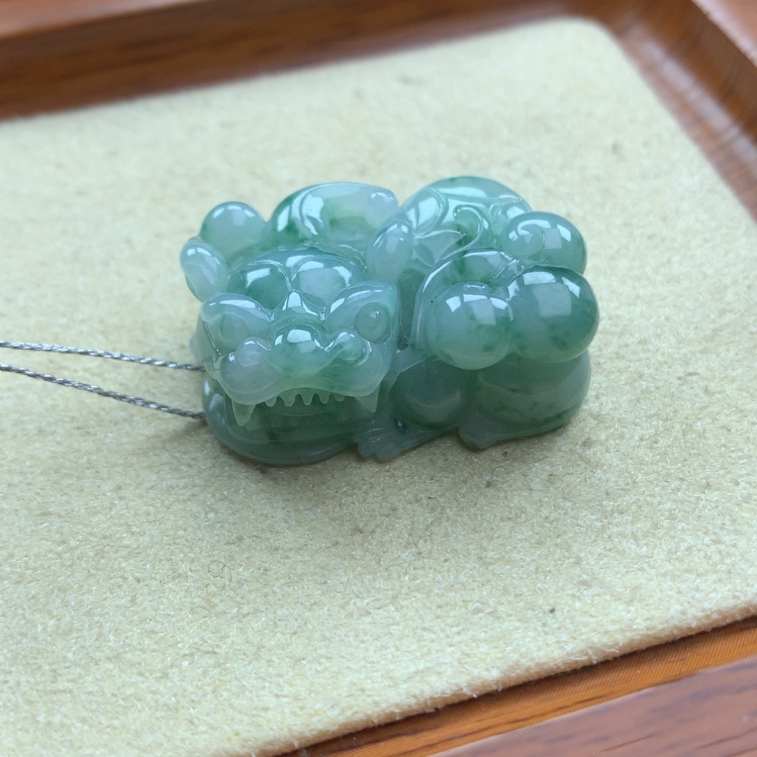 翡翠未镶嵌颈饰翡翠貔貅4