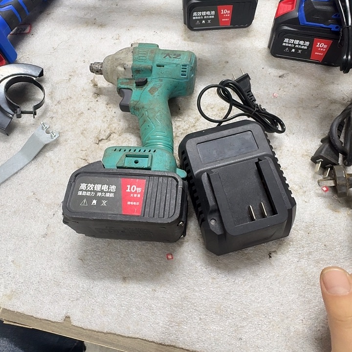 二手大艺电动扳手，一机一电一充