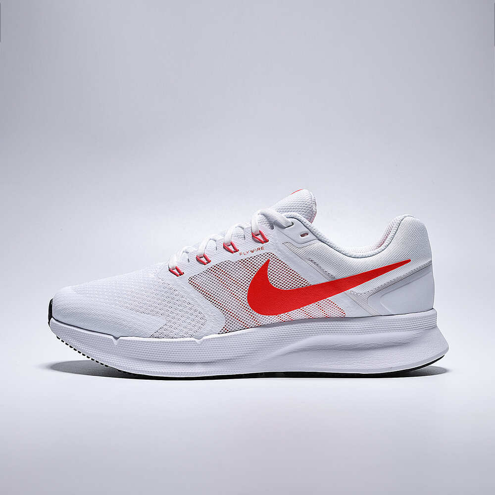 NIKE耐克双旦礼男子NIKE RUN SWIFT 3运动休闲跑步鞋DR2695-109