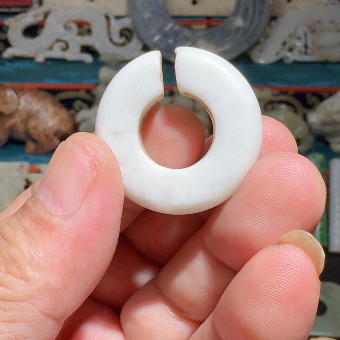 飞***哥和田玉（糖玉）未镶嵌挂件