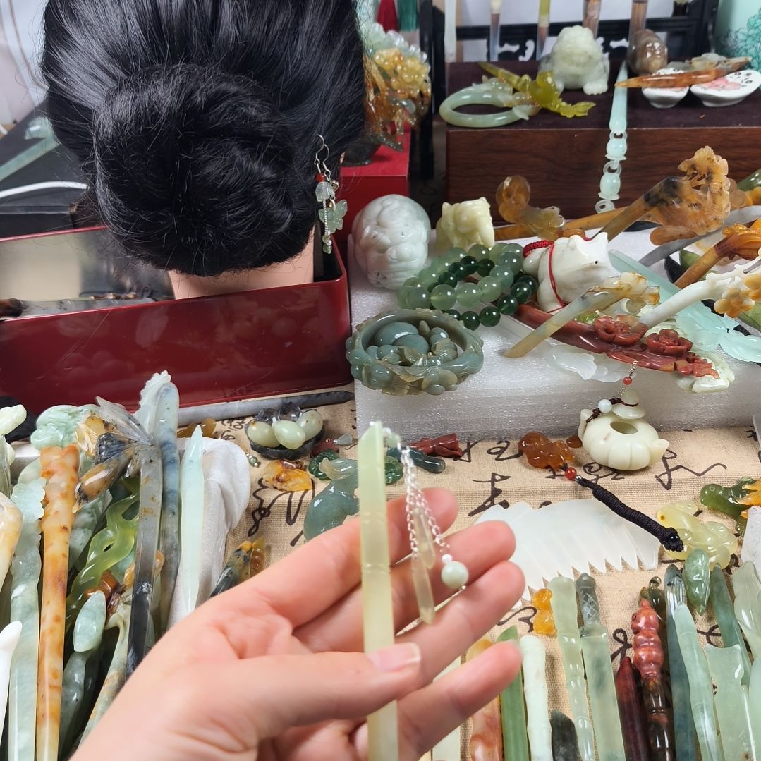 蛇纹石玉发饰合金