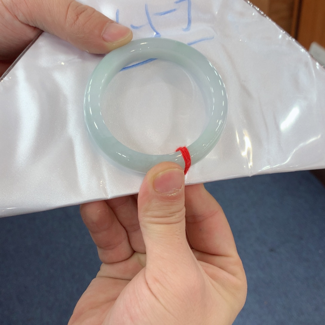 翡翠手镯未镶嵌买断