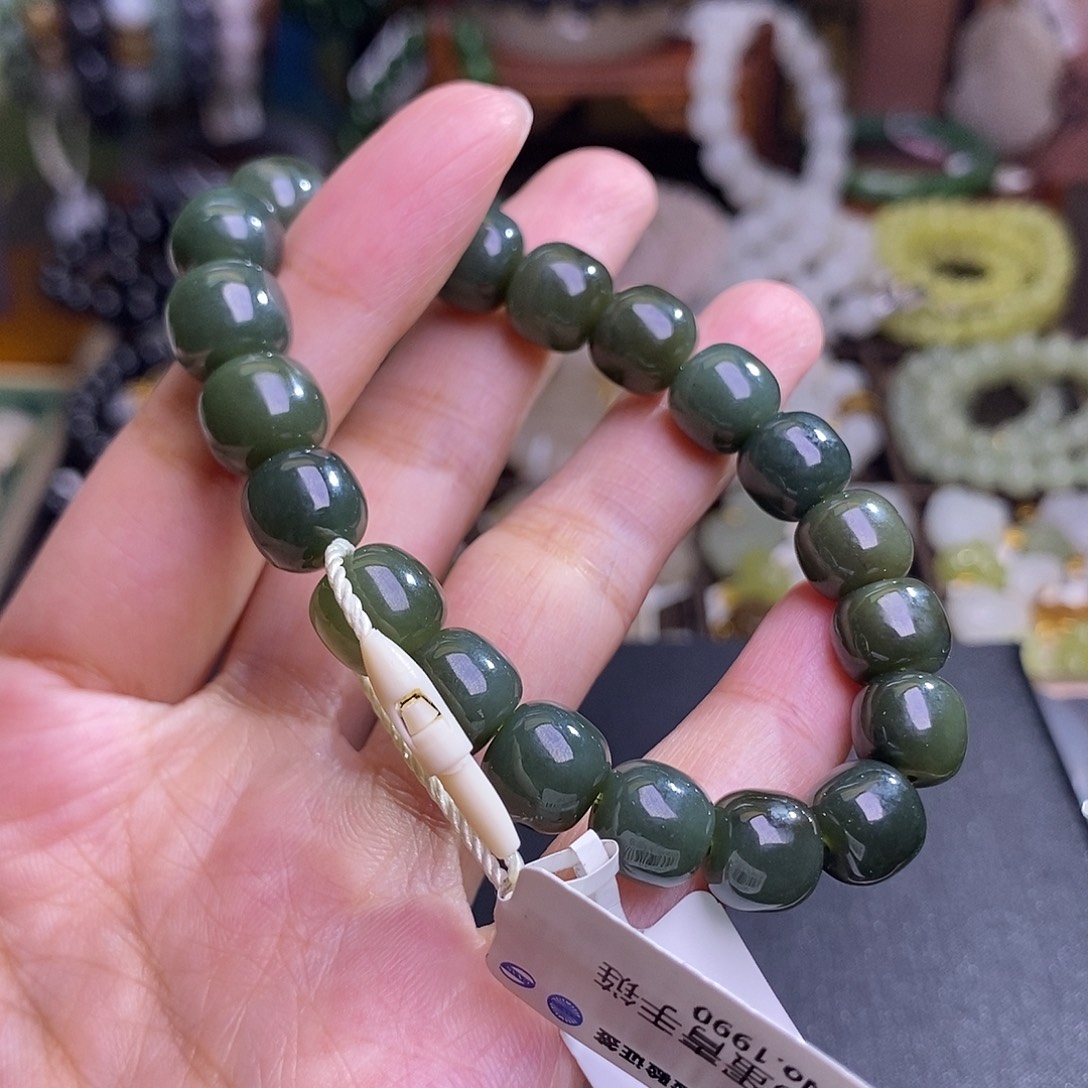 和田玉未镶嵌颈饰早间福利价鸭蛋青