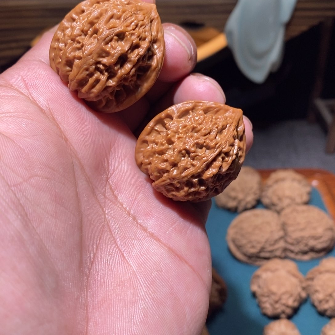 文玩核桃吊坠金牛33