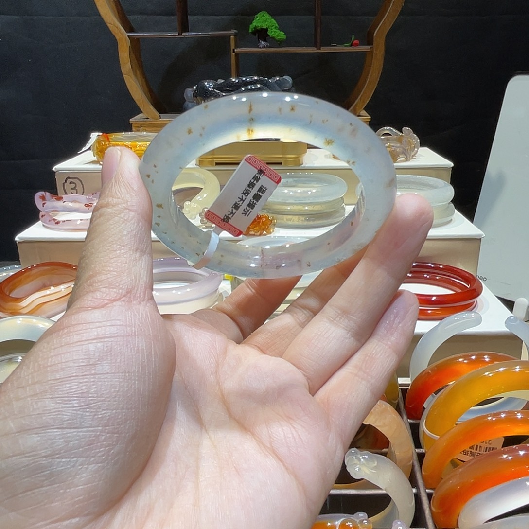 7****玛瑙/玉髓未镶嵌手镯