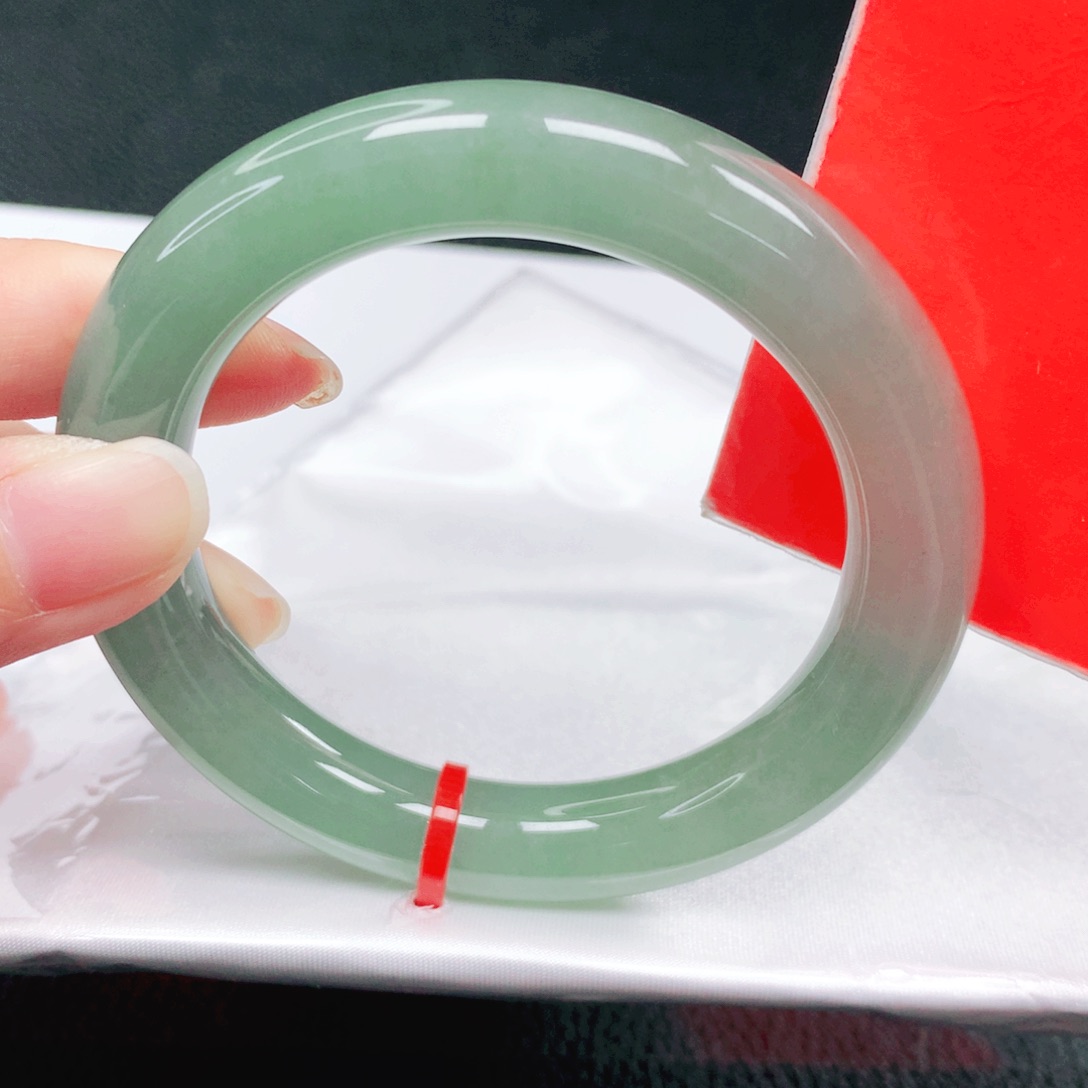 翡翠未镶嵌手镯55圈